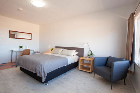 EUCLA MOTOR HOTEL - Accommodation ACT 25