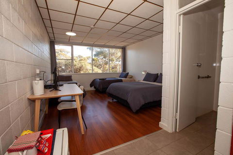 EUCLA MOTOR HOTEL - Accommodation ACT 4
