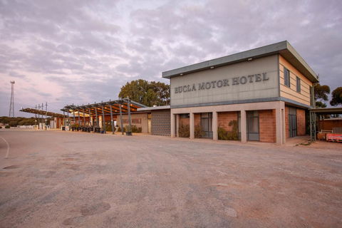 EUCLA MOTOR HOTEL - Accommodation ACT 0