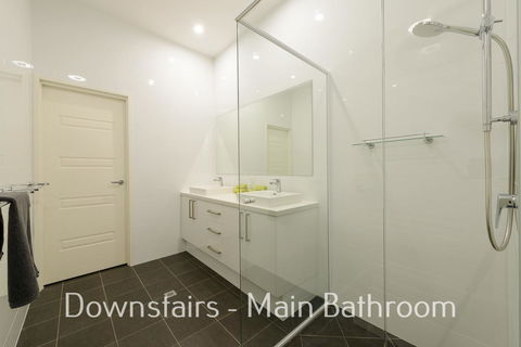 32 Corella Court - Accommodation ACT 10