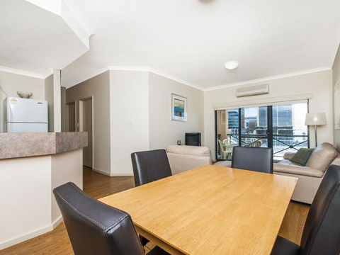 James On The Park - Executive Escapes - Accommodation ACT 1