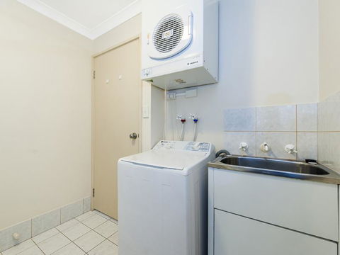 James On The Park - Executive Escapes - Accommodation ACT 14