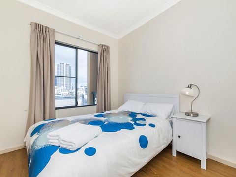 James On The Park - Executive Escapes - Accommodation ACT 3