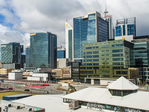 James On The Park - Executive Escapes - Accommodation ACT 2