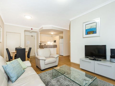 James On The Park - Executive Escapes - Accommodation ACT 10