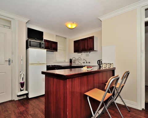 Mollies - Central Fremantle 1 Bedroom Apartment - Accommodation ACT 2