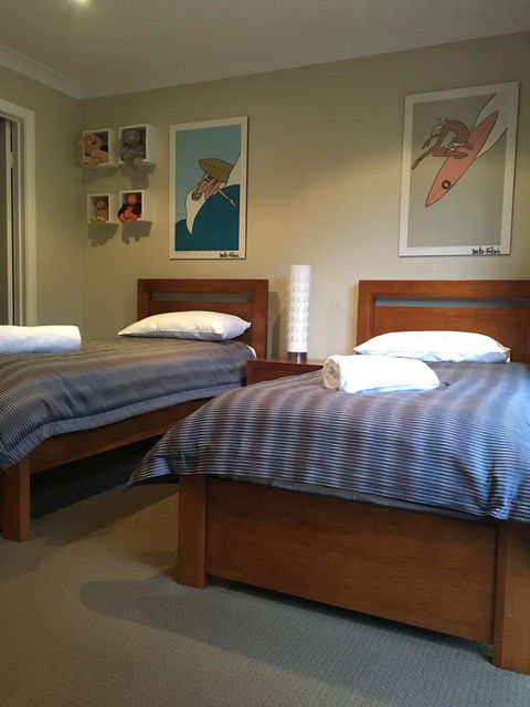 Rowley House - Accommodation ACT 3