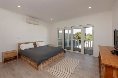 Blue Sky Escapes The Lookout Lancelin - Accommodation ACT 6