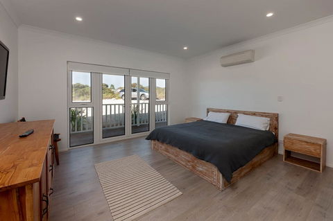 Blue Sky Escapes The Lookout Lancelin - Accommodation ACT 33