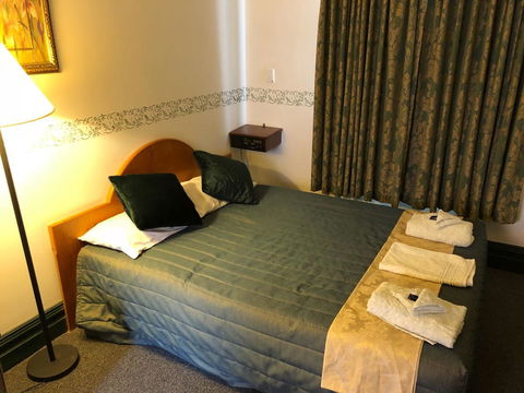 The Palace Hotel - Accommodation ACT 6