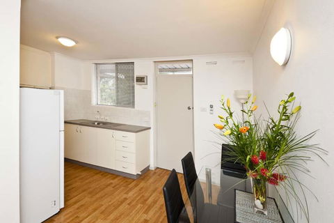 Cunningham Terrace 8 - Accommodation ACT 4