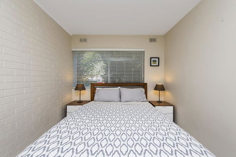 Townshend Rd - Accommodation ACT 21