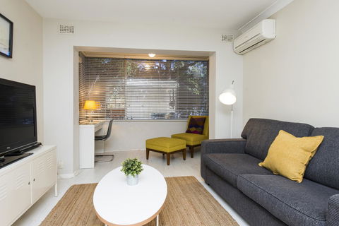 Townshend Rd - Accommodation ACT 0