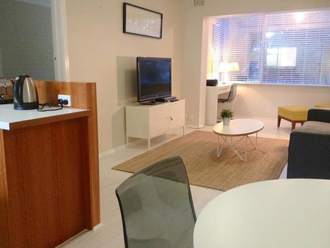 Townshend Rd - Accommodation ACT 16