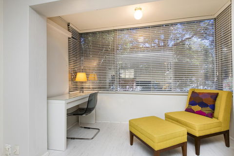 Townshend Rd - Accommodation ACT 5