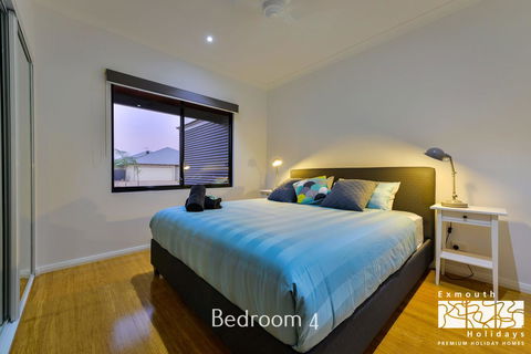 8 Kestrel Place - PRIVATE JETTY & POOL - Accommodation ACT 12