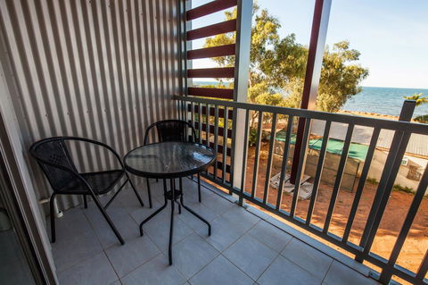 Beadon Bay Hotel - Accommodation ACT 7
