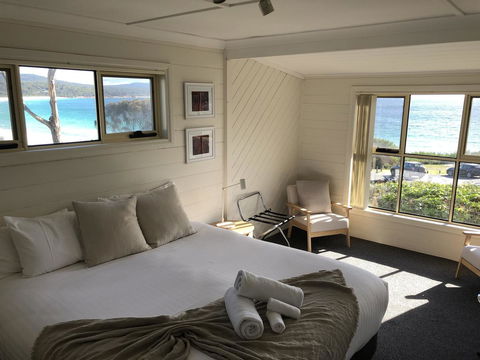 BINALONG BEACH COTTAGE Beachfront At Bay Of Fires Next To Restaurant - Accommodation ACT 4