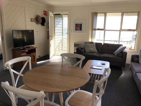 BINALONG BEACH COTTAGE Beachfront At Bay Of Fires Next To Restaurant - Accommodation ACT 5