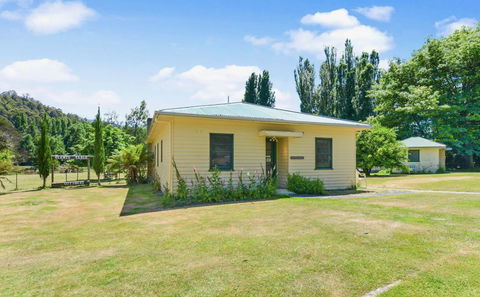 Giants Table And Cottages - Accommodation ACT 3
