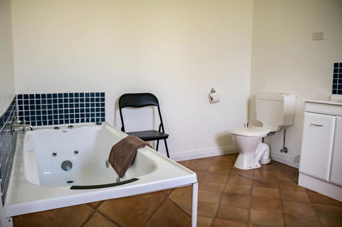 Giants Table And Cottages - Accommodation ACT 8