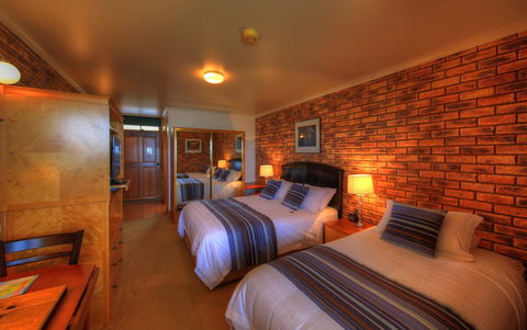 Stanley Village Waterfront Accommodation - Accommodation ACT 23