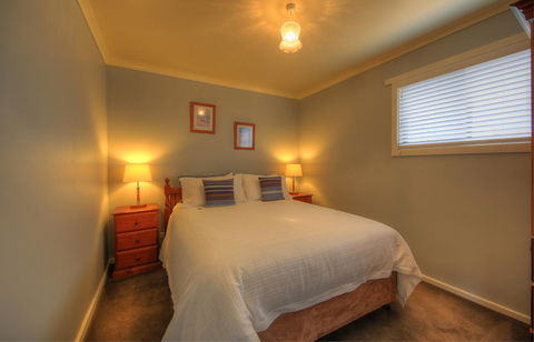Stanley Village Waterfront Accommodation - Accommodation ACT 21
