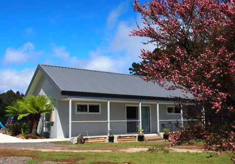 Erriba House - Accommodation ACT 3
