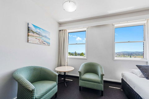 Coach House Launceston - Accommodation ACT 18