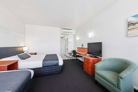 Coach House Launceston - Accommodation ACT 6