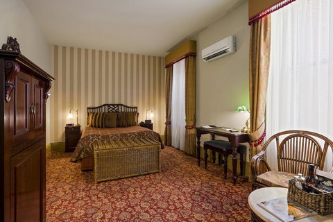 Hadley\'s Orient Hotel - Accommodation ACT 31