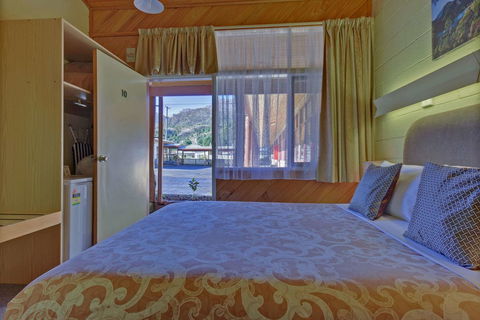 Gold Rush Inn - Accommodation ACT 11