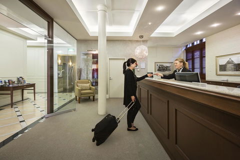 Launceston Central Apartment Hotel Official - Accommodation ACT 21