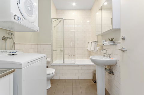 Launceston Central Apartment Hotel Official - Accommodation ACT 13
