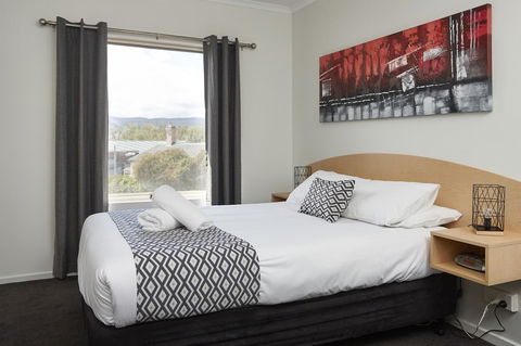 Elphin Serviced Apartments - Accommodation ACT 34