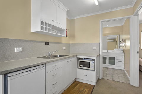 Elphin Serviced Apartments - Accommodation ACT 39