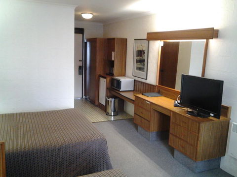 West Coaster Motel - Accommodation ACT 11