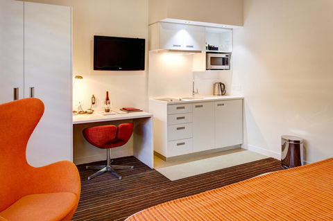 Mantra Charles Hotel - Accommodation ACT 25