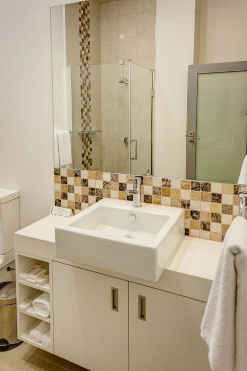 Mantra Charles Hotel - Accommodation ACT 26