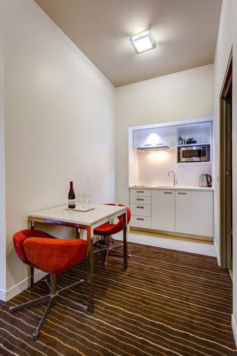 Mantra Charles Hotel - Accommodation ACT 30