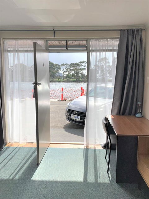 The Waterfront Wynyard - Accommodation ACT 41