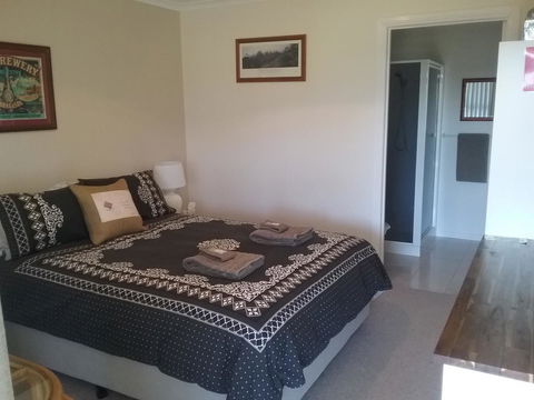 Robin\'s Nest B&B - Accommodation ACT 23