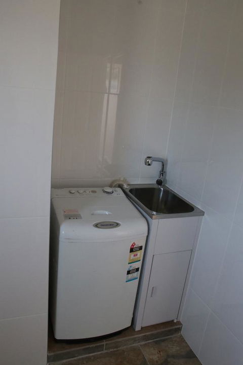 Penguin Seaside Farm - Accommodation ACT 8