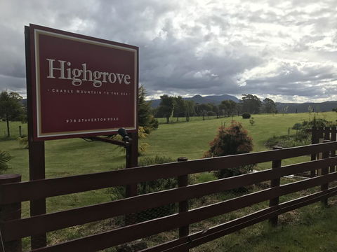 Highgrove - Accommodation ACT 19