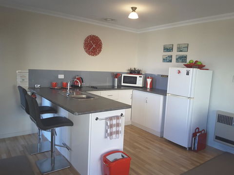 On The Terrace - Accommodation ACT 32