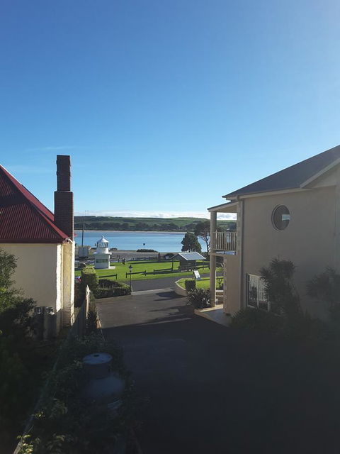 On The Terrace - Accommodation ACT 11