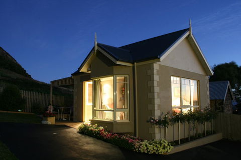 On The Terrace - Accommodation ACT 41