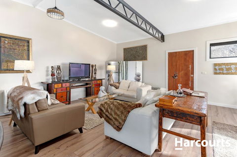The WeareHouse In Deloraine - Accommodation ACT 15