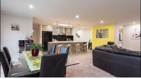 Euphoria House - Accommodation ACT 12