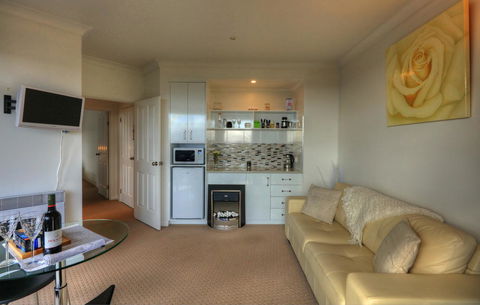 Sheer Pleasure Accommodation - Accommodation ACT 29